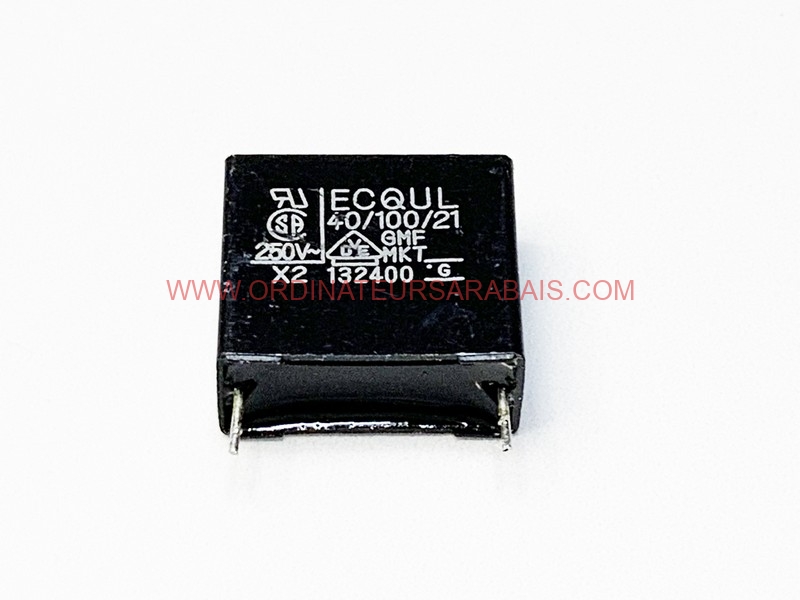 Panasonic ECQUL .22uF 275V Metallized film capacitor - Condensateur à film métallisé Panasonic ECQUL .22uF 275V Metallized film capacitor - Condensateur à film métallisé