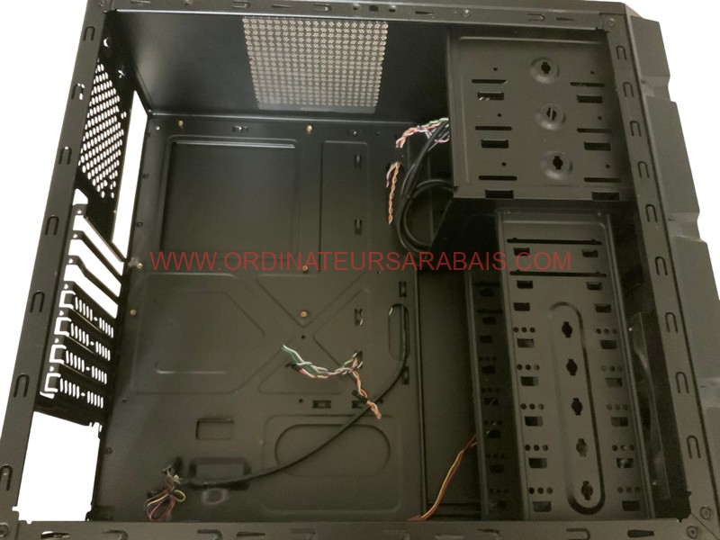 Boîtier d'ordinateur Cooler Master - Noir